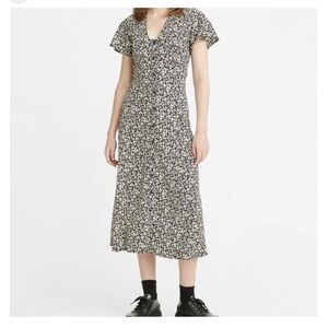 Levi’s 90s floral dress